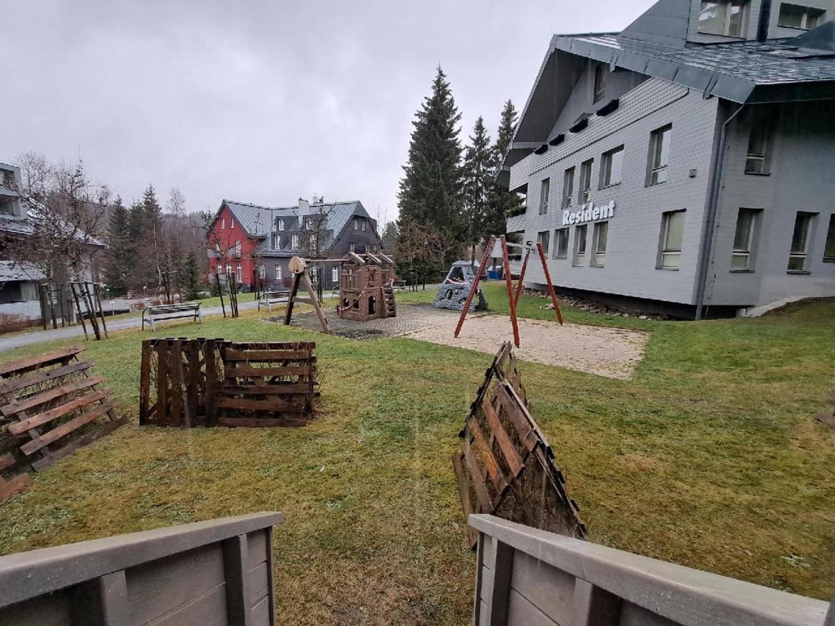 Resident Harrachov Family Apartment Esterno foto
