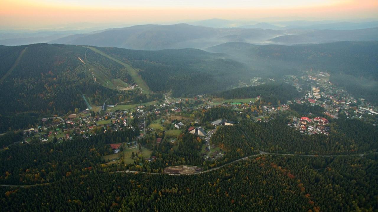 Resident Harrachov Family Apartment Esterno foto